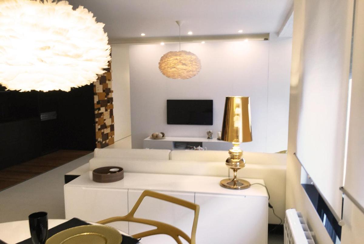 Golden & White Home سانتياغو دي كومبوستيلا المظهر الخارجي الصورة