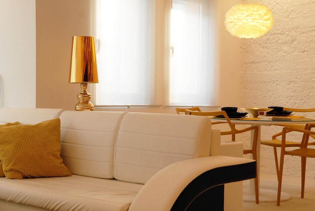 Golden & White Home سانتياغو دي كومبوستيلا المظهر الخارجي الصورة