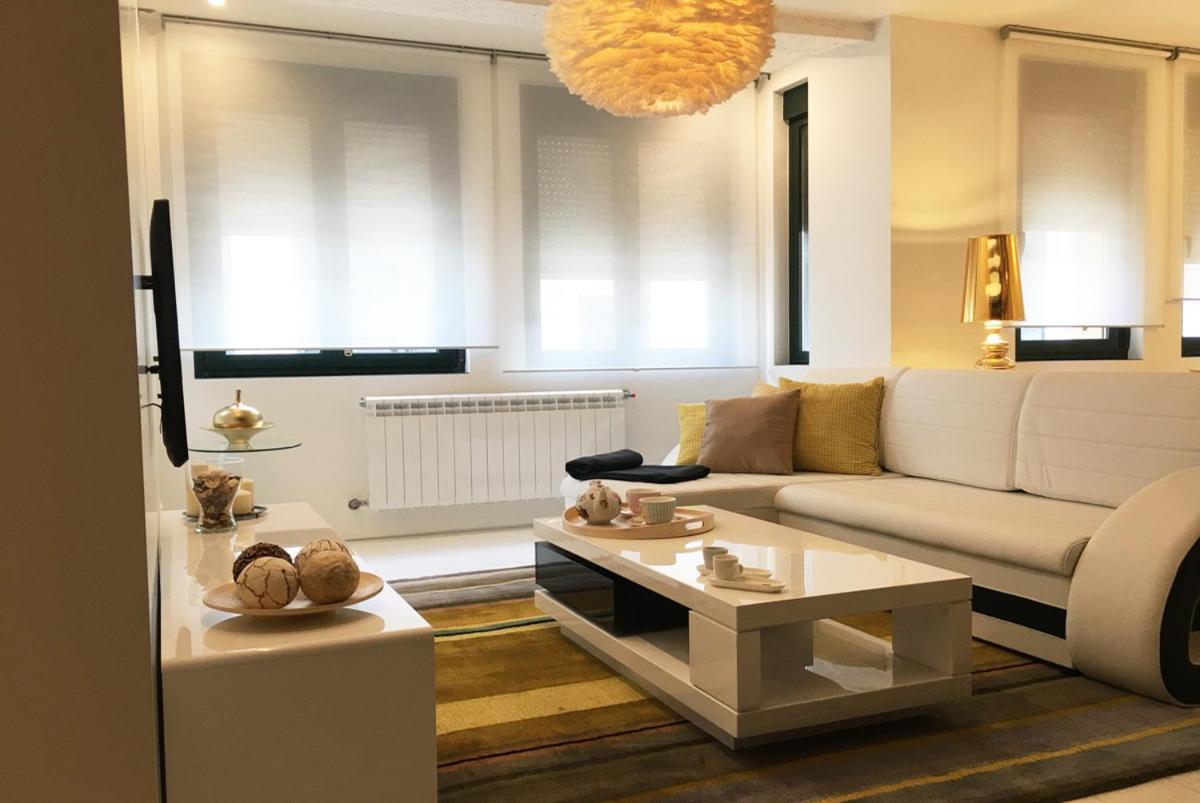 Golden & White Home سانتياغو دي كومبوستيلا المظهر الخارجي الصورة